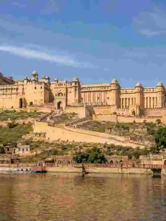 Rajasthan tour package featuring Jaipur, Jaisalmer, Udaipur and Jodhpur attractions