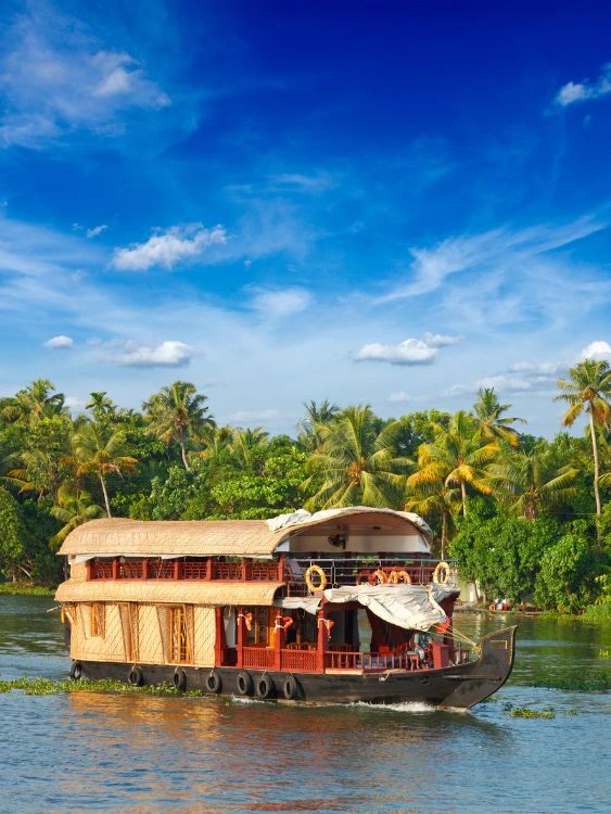 Kerala tour package Munnar Thekkady Alleppey Kochi