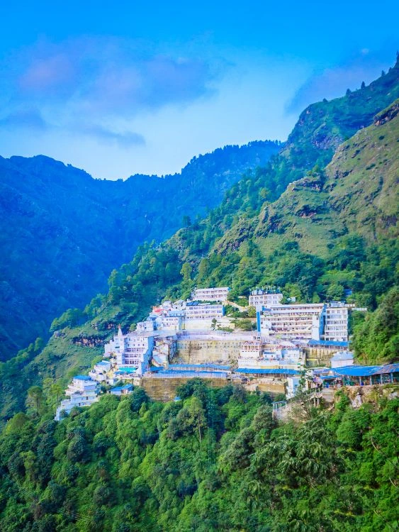 Mata Vaishnodevi Darshan With Amritsar