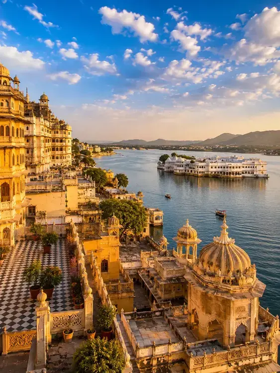 Rajasthan Highlights Tour featuring Jaisalmer and Sam Sand Dunes desert scenery